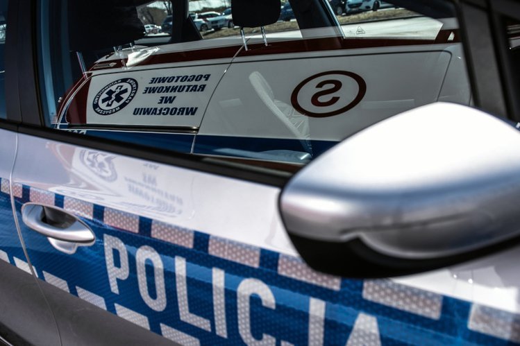 Chłopiec w ciężkim stanie został przewieziony do szpitala w Katowicach. Sosnowiec: 12-latek spadł z 20 metrów.