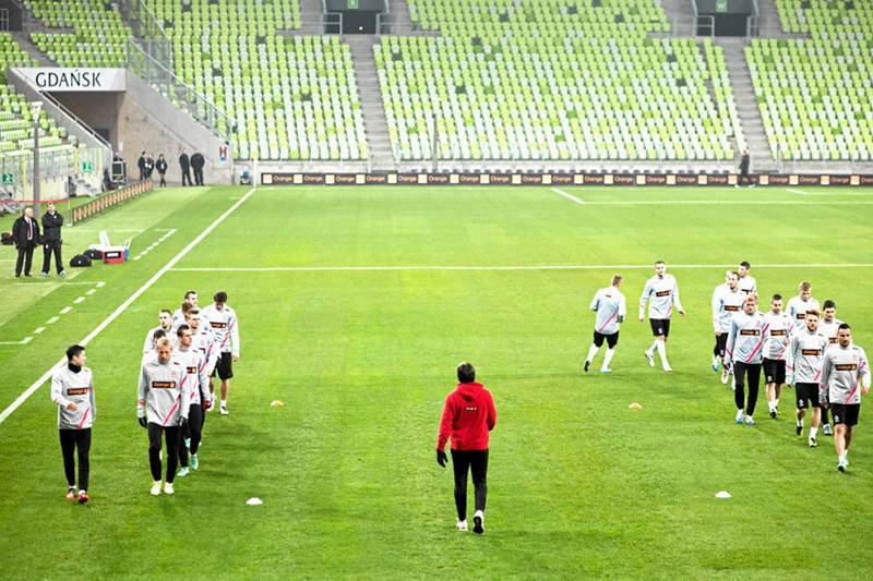 Puste trybuny. Reprezentacja Polski u siebie widzi je tylko na treningu. W Turcji widzi je w trakcie każdego swojego meczu.