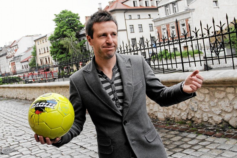 Niektórzy sportowcy, jak Maciej Żurawski, po przybyciu do Polski i zakończeniu kariery współpracują z byłym klubem.