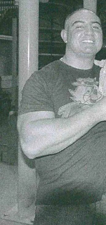 Policjanci poszukują Azeddine Oudriss.