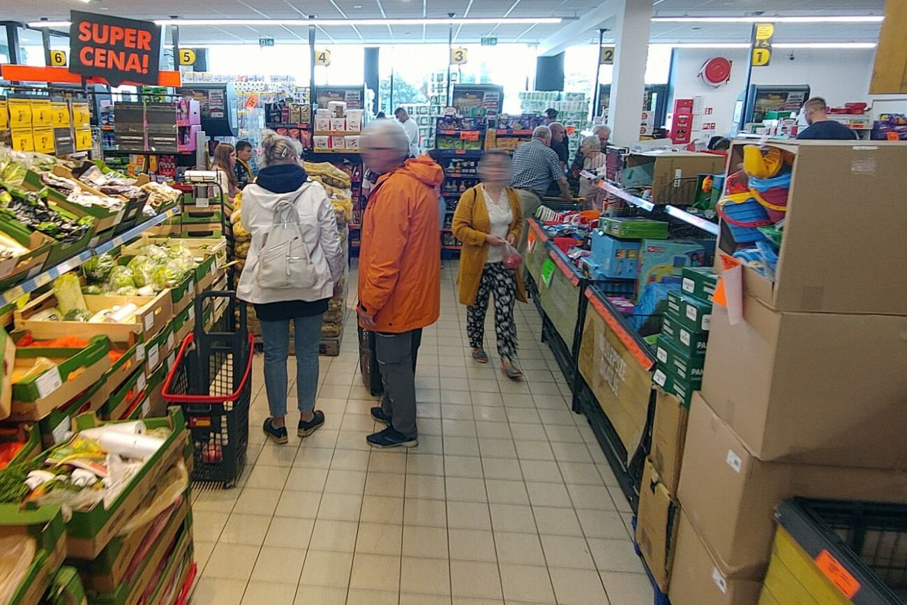 Nowe promocje i okazje tygodnia w Biedronce. Co warto kupić?