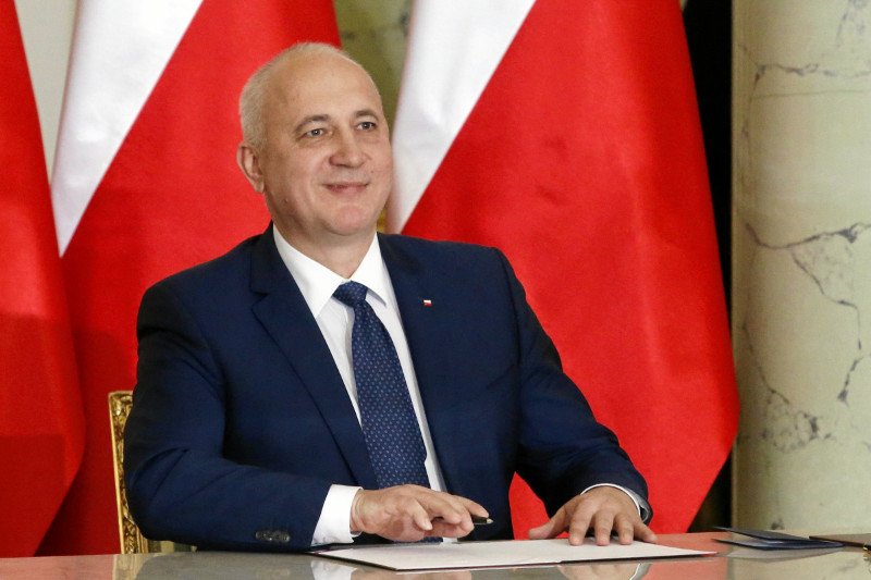 Paweł Szefernaker ma być zastępcą Joachima Brudzińskiego w MSWiA. Na zdjęciu minister spraw wewnętrznych i administracji podczas uroczystości powołania nowych członków rządu.