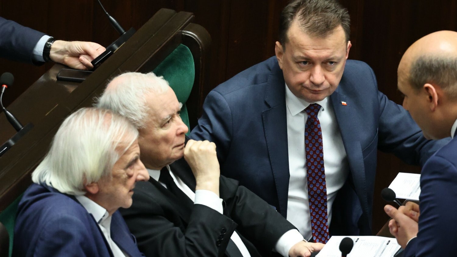 Niepokój w PiS. Pilne spotkanie zwołane przez Kaczyńskiego.