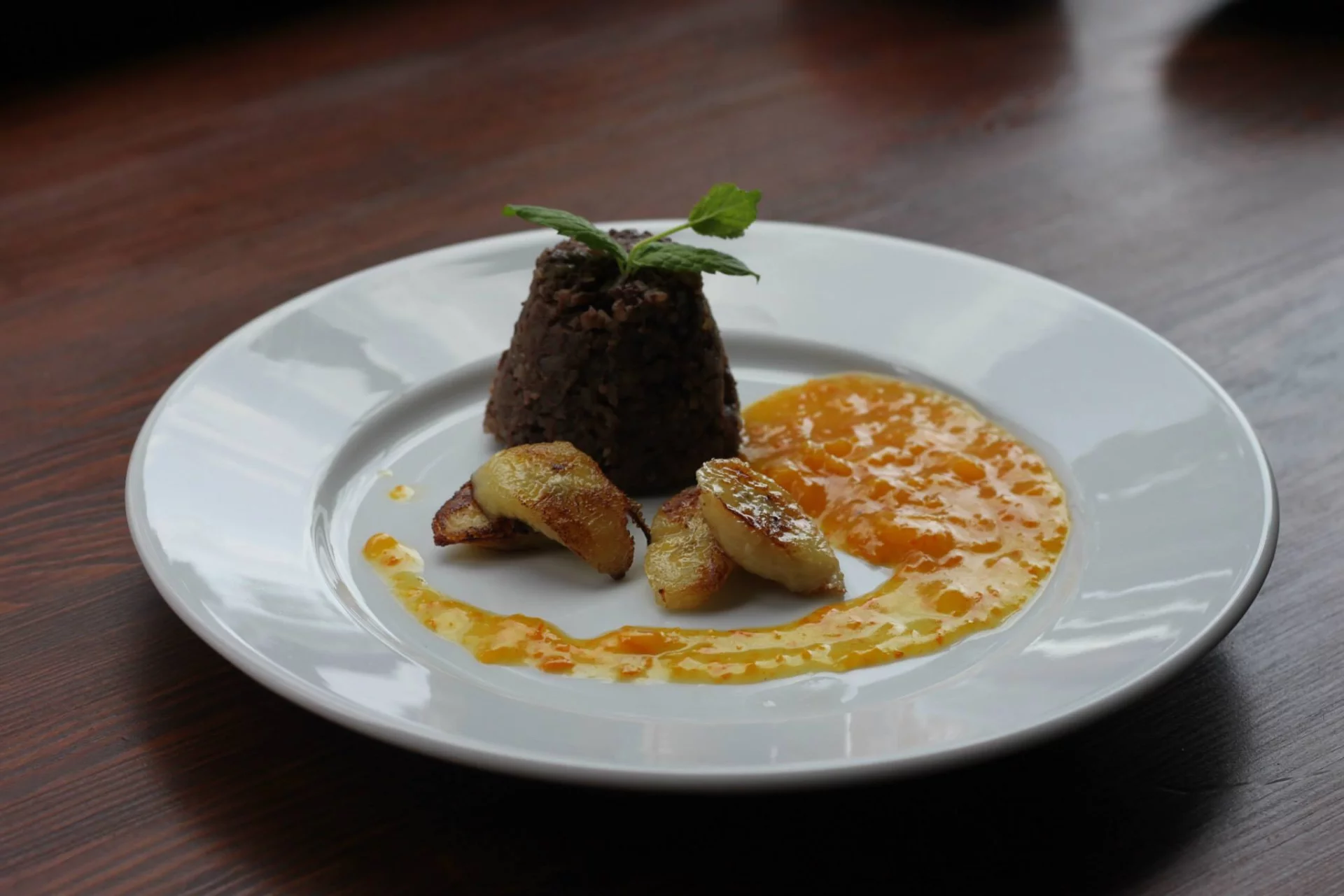 Wegański czekoladowy pudding ze smażonymi bananami i sosem pomarańczowym - 5 PLN : )