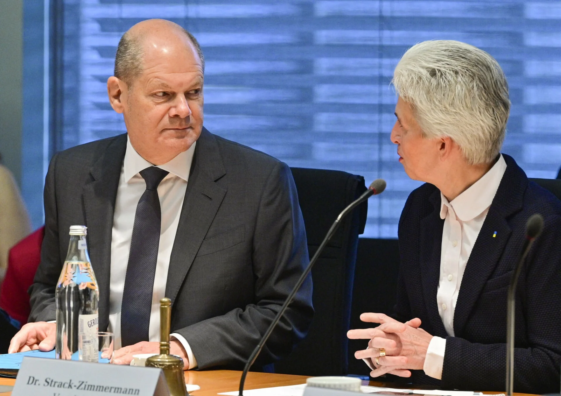 Kto nowym ministrem obrony Niemiec? Faworytką zwykłych Niemców jest Marie-Agnes Strack-Zimmermann z FDP. Kto nowym ministrem obrony Niemiec? Faworytką zwykłych Niemców jest Marie-Agnes Strack-Zimmermann z FDP.
