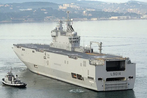 Francuski okręt desantowy Mistral
