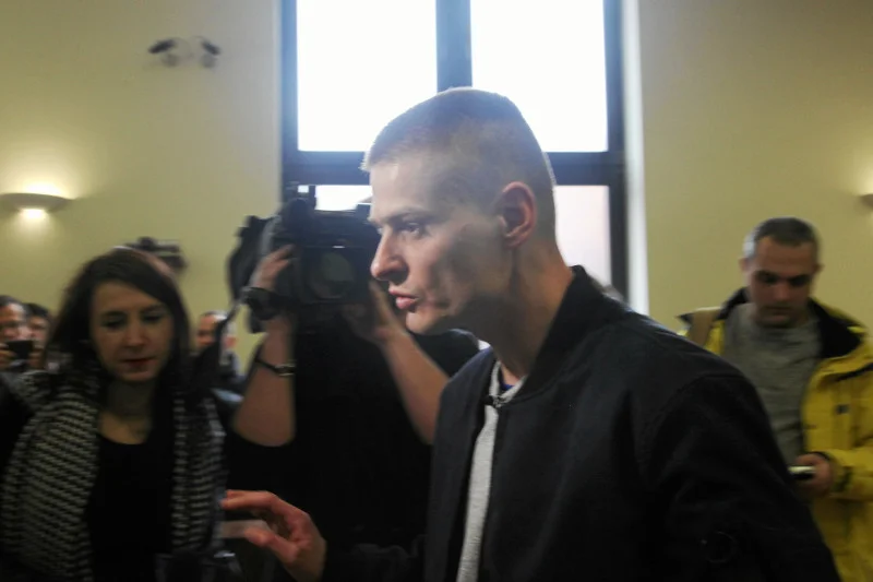 Głównym dowodem przeciwko Tomaszowi Komendzie w sprawie o gwałt i zabójstwo w Miłoszycach były zeznania jego byłej sąsiadki. Jak się okazuje, Dorota P. już wcześniej parokrotnie rzucała fałszywe oskarżenia.