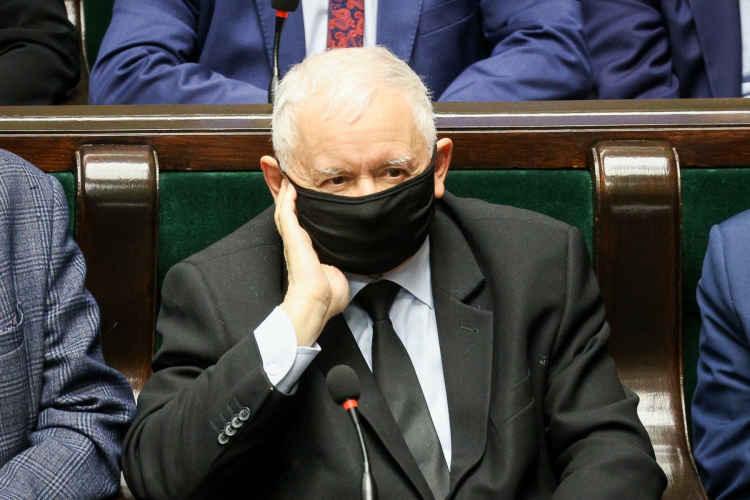 Prezes PiS - mimo wcześniejszych deklaracji - ma zostać w rządzie.