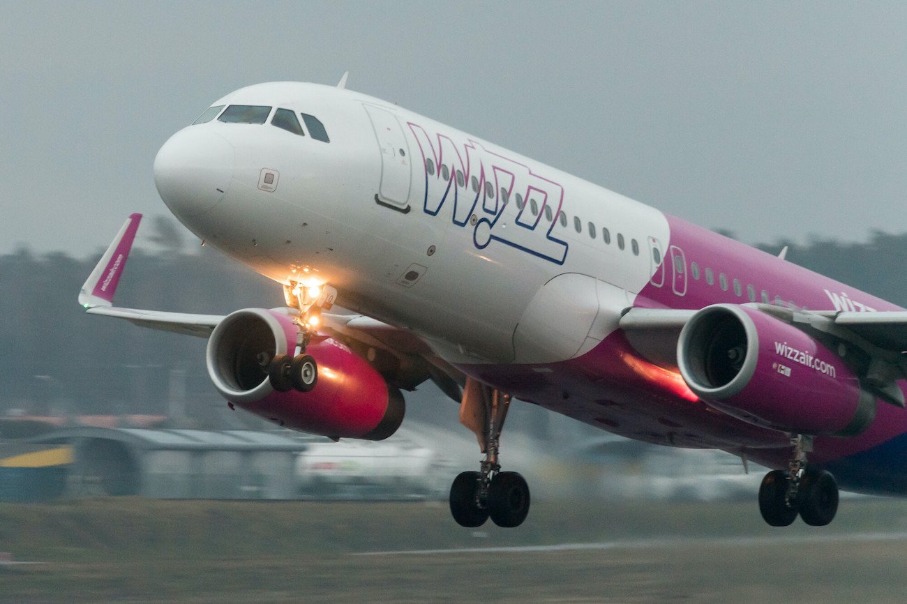 Samolot lecący do Krakowa uderzony przez piorun