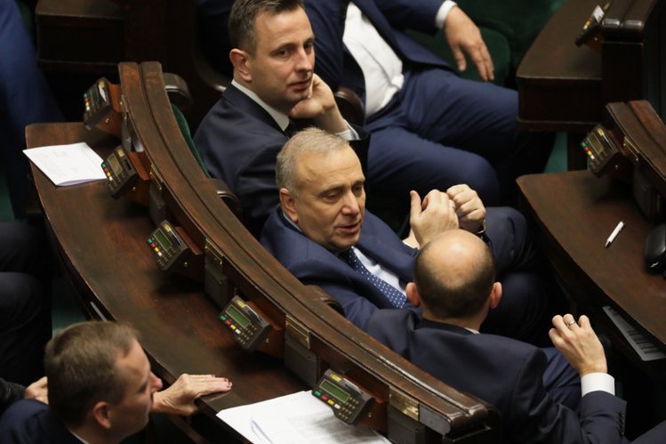 Opozycja mogła sprawić, by nie było kworum ws. ustawy rekompensacyjnej dla mediów publicznych. Niestety, to się nie udało.