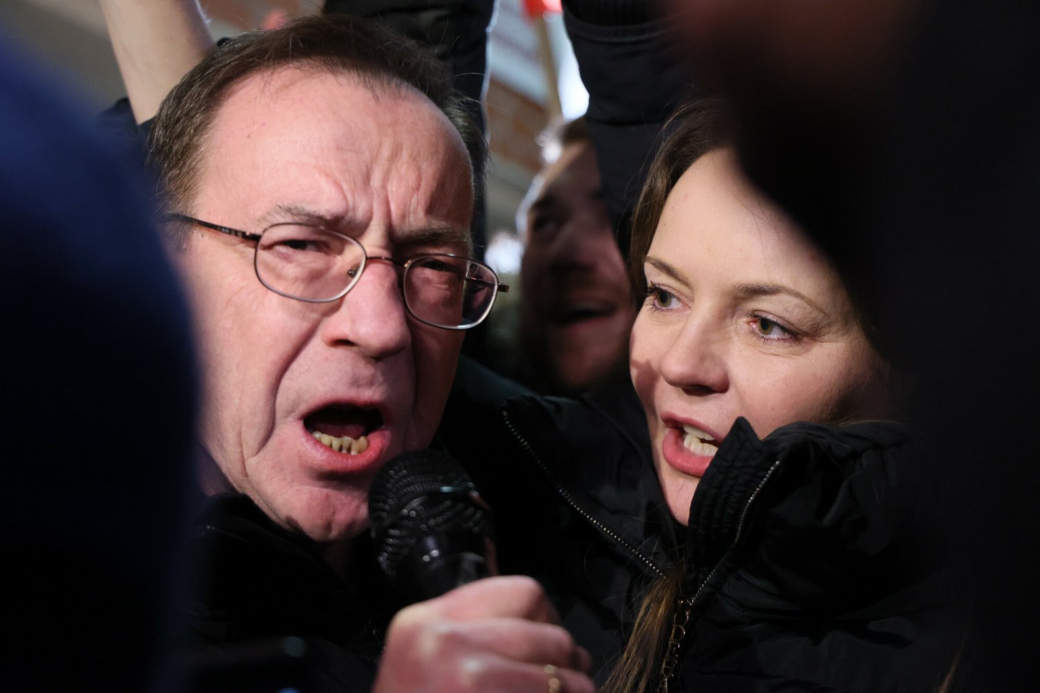 Kamiński na wolności po ułaskawieniu. Pierwszy wpis o Hołowni i Tusku