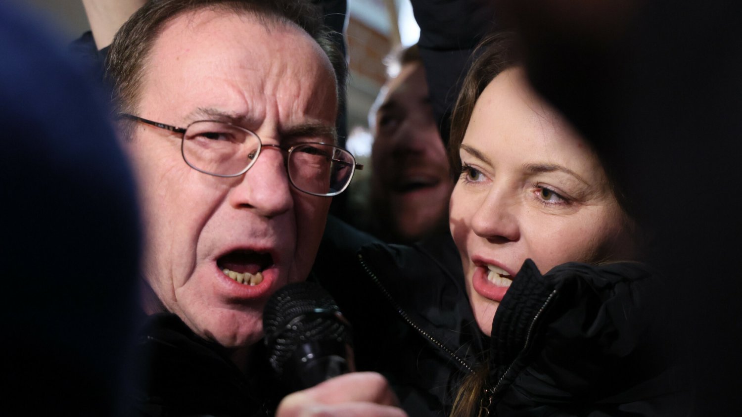 Kamiński na wolności po ułaskawieniu. Pierwszy wpis o Hołowni i Tusku