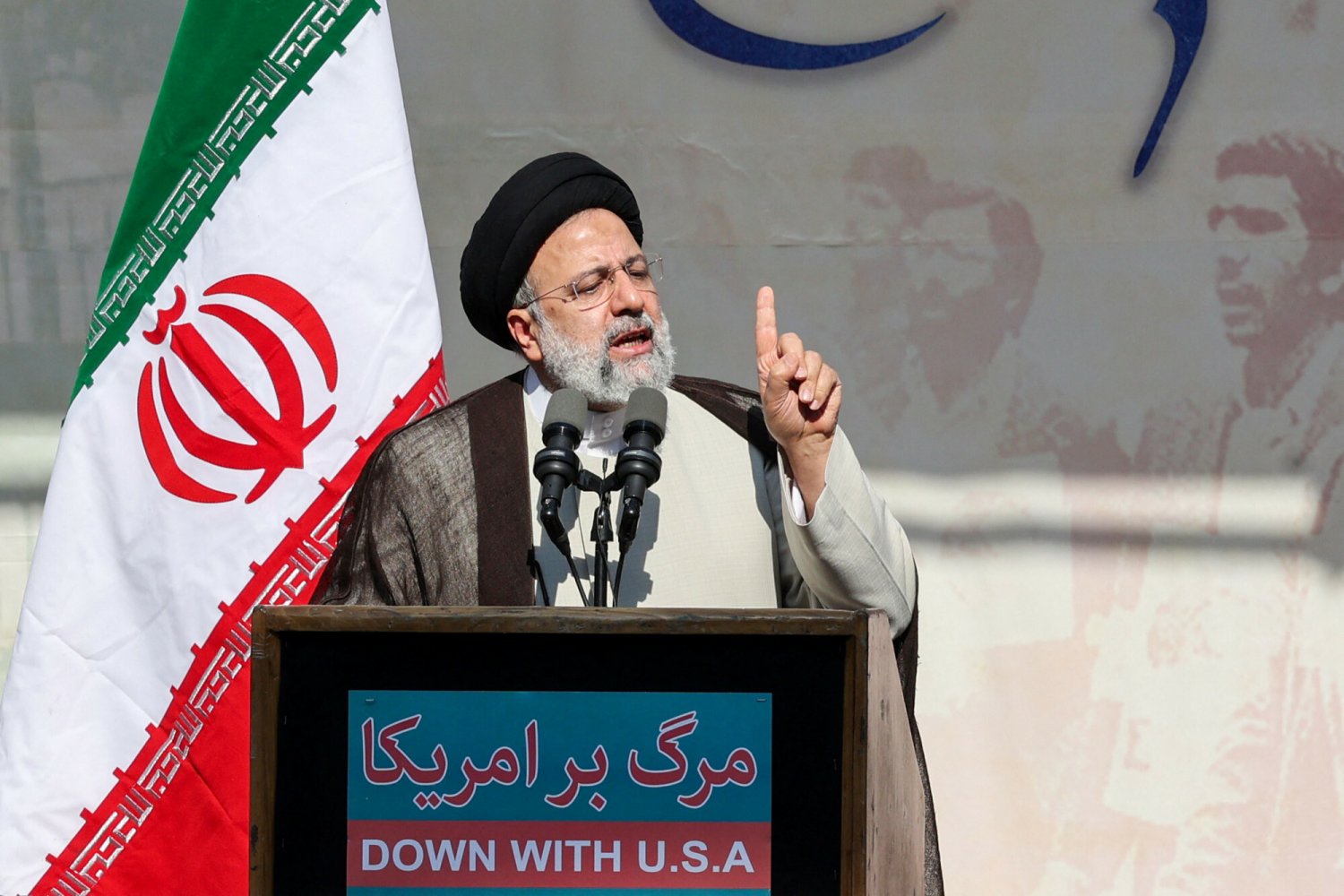 Iran zaatakował kurdyjsko-irańskie grupy opozycyjne w Iraku.