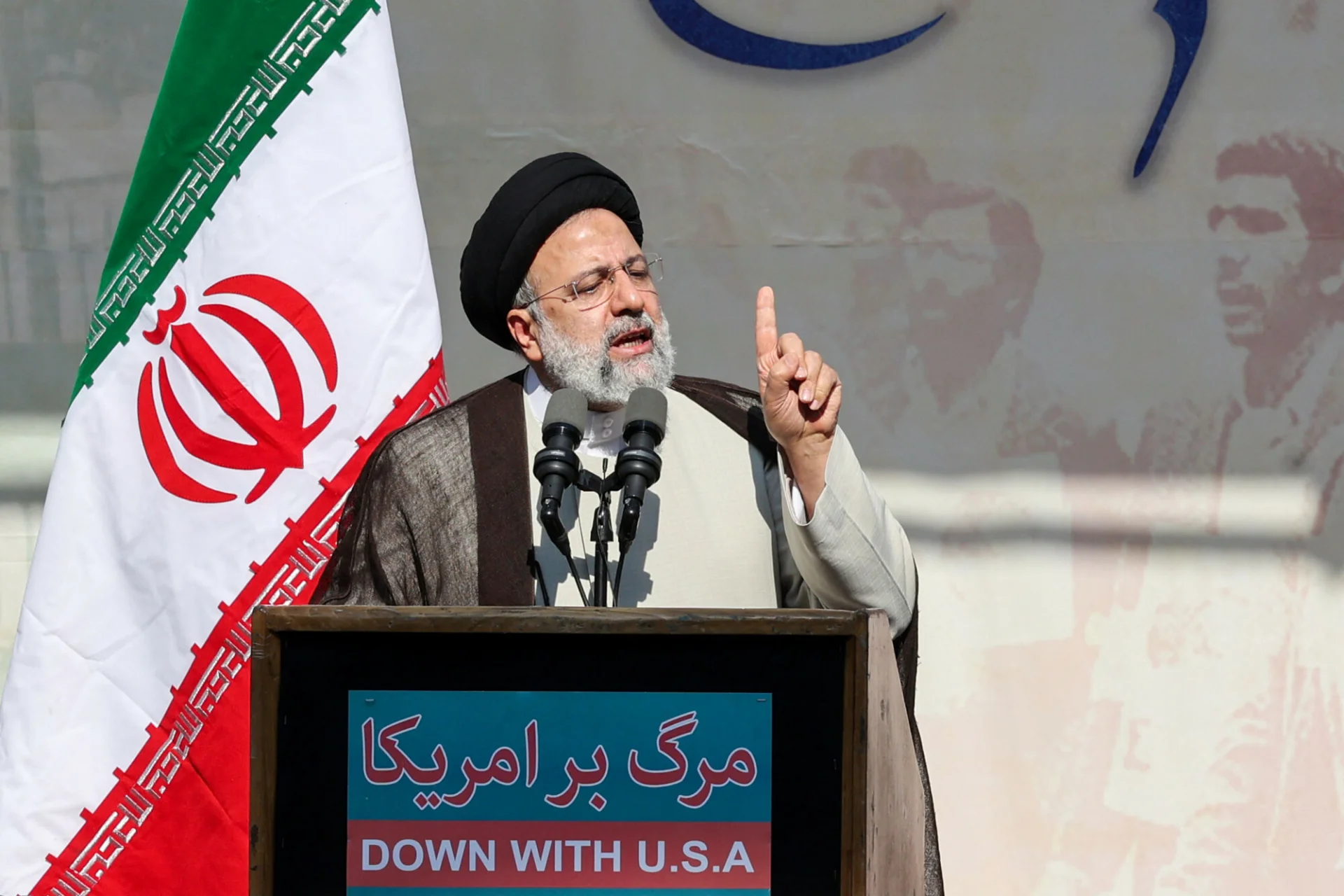 Iran zaatakował kurdyjsko-irańskie grupy opozycyjne w Iraku.