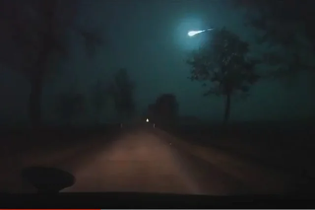W sobotę niebo nad Polską rozjaśniła biała zielonkawa kula ognia. Był to meteoryt