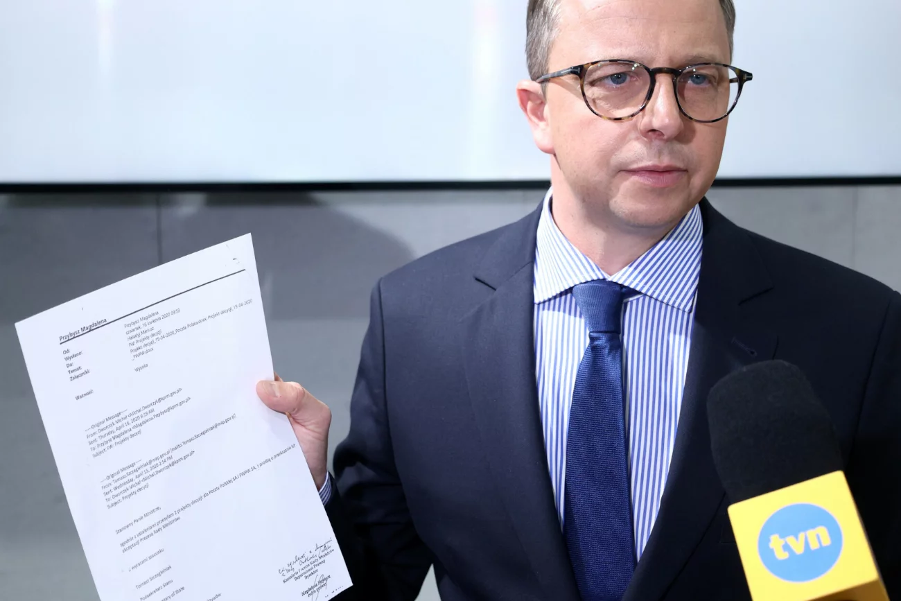 Na komisji ds. wyborów kopertowych zostaną przedstawione odtajnione dokumenty. "Poufne" oraz "tajne" Dariusz Joński