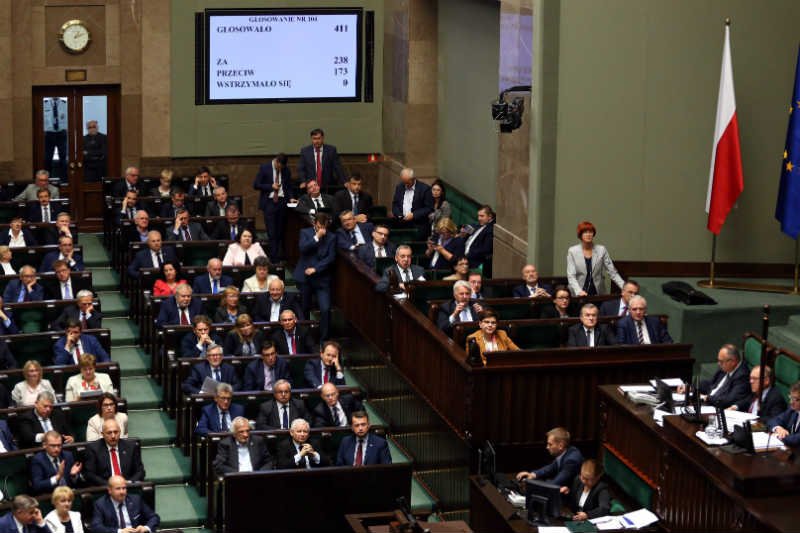 Rządzący chcą kontrolować nawet skład Parlamentu Seniorów.
