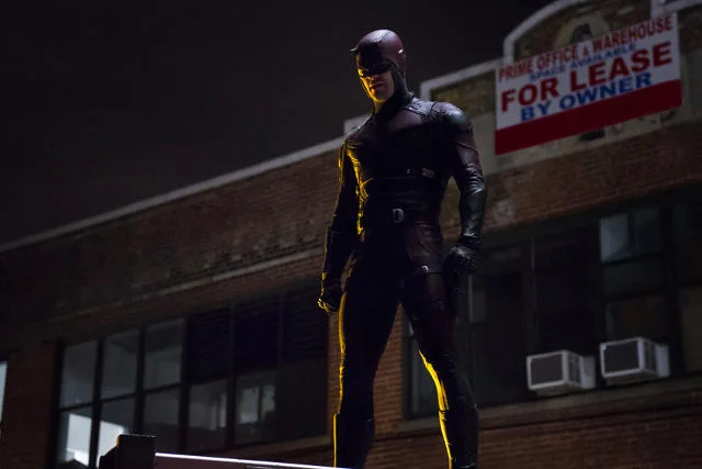 Kadr z serialu "Daredevil" z 2015 roku.