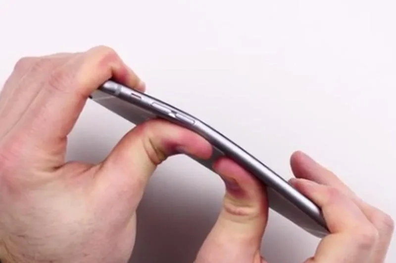 iPhone 6 Plus łatwo się wygina? Zobacz, co wykazał eksperyment