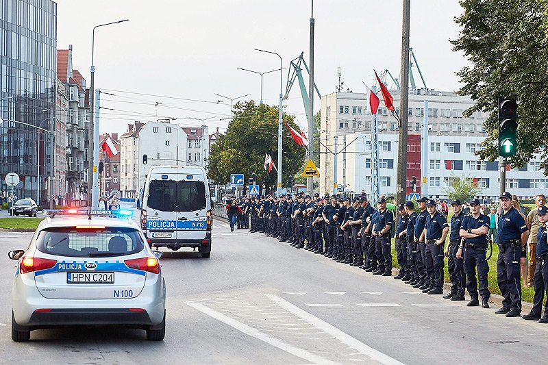 Sobota  i niedziela upłyną w Gdańsku pod znakiem wojny na demonstracje między prezydentem miasta i gdańszczanami a skrajną prawicą.