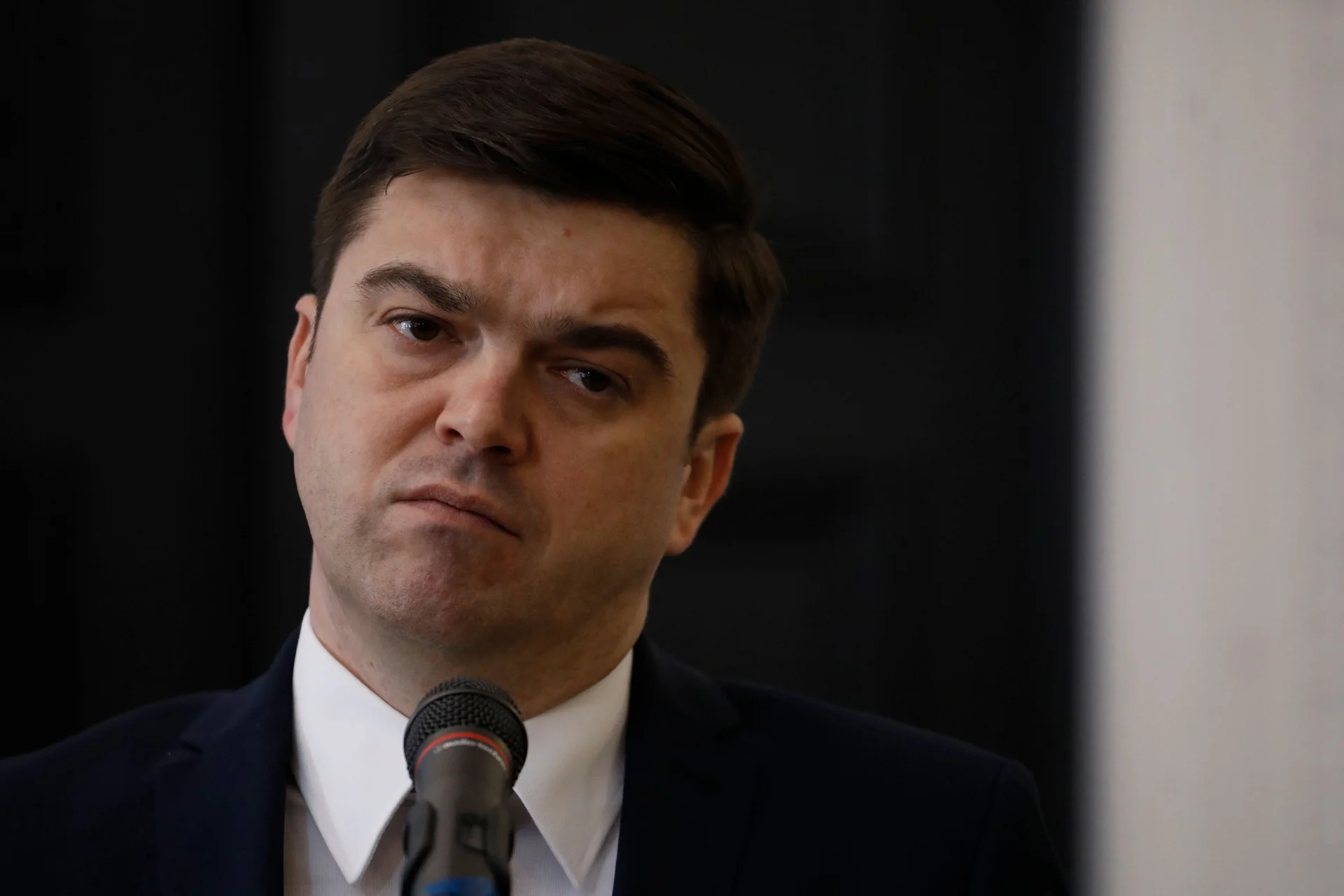Wojciech Andrusiewicz z MZ przyznał, że rozwój epidemii koronawirusa kompletnie zaskoczył rząd.
