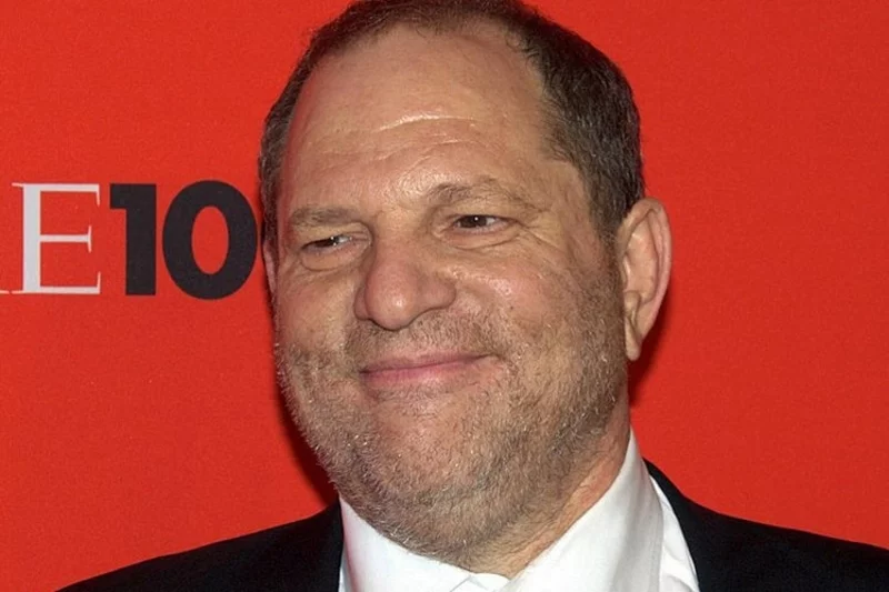 Harvey Weinstein  przez lata molestował seksualnie młode aktorki i współpracownice.