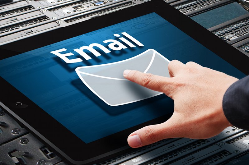 Tracimy około 20 godzin tygodniowo na czytanie i wysyłanie e-maili