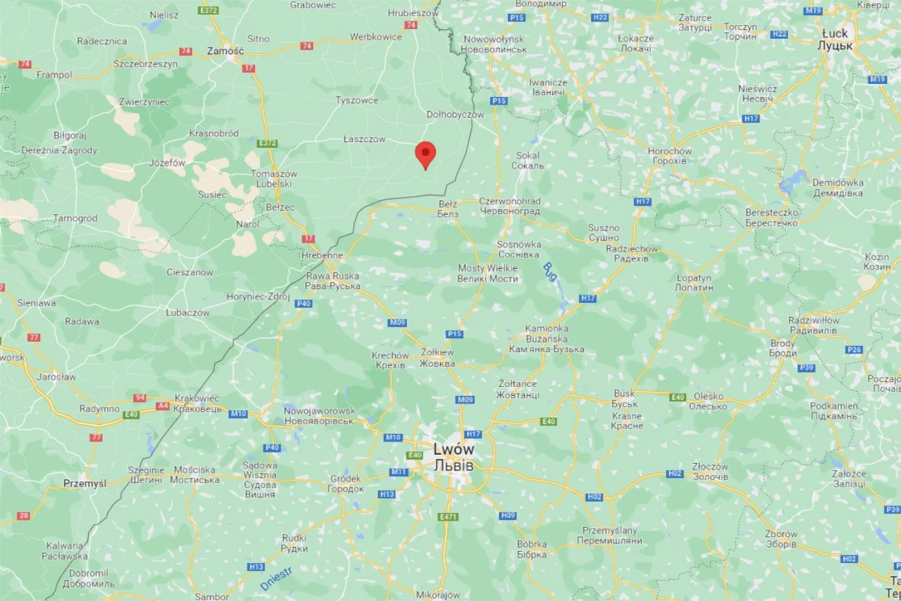 Przewodów rakiety Przewodów leży zaledwie 5 kilometrów od granicy z Ukrainą. Wieś od Lwowa, w linii prostej, dzieli około 70 km