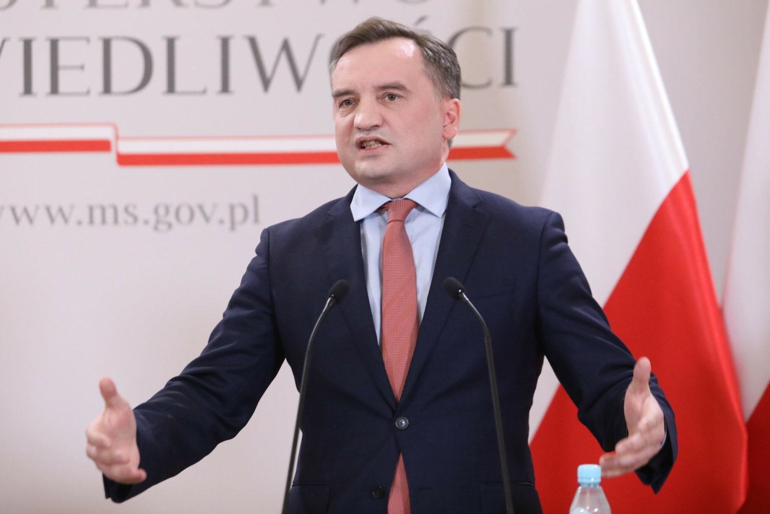Ziobro stwierdził, że "modne jest teraz mówienie, że stało się ofiarą inwigilacji".