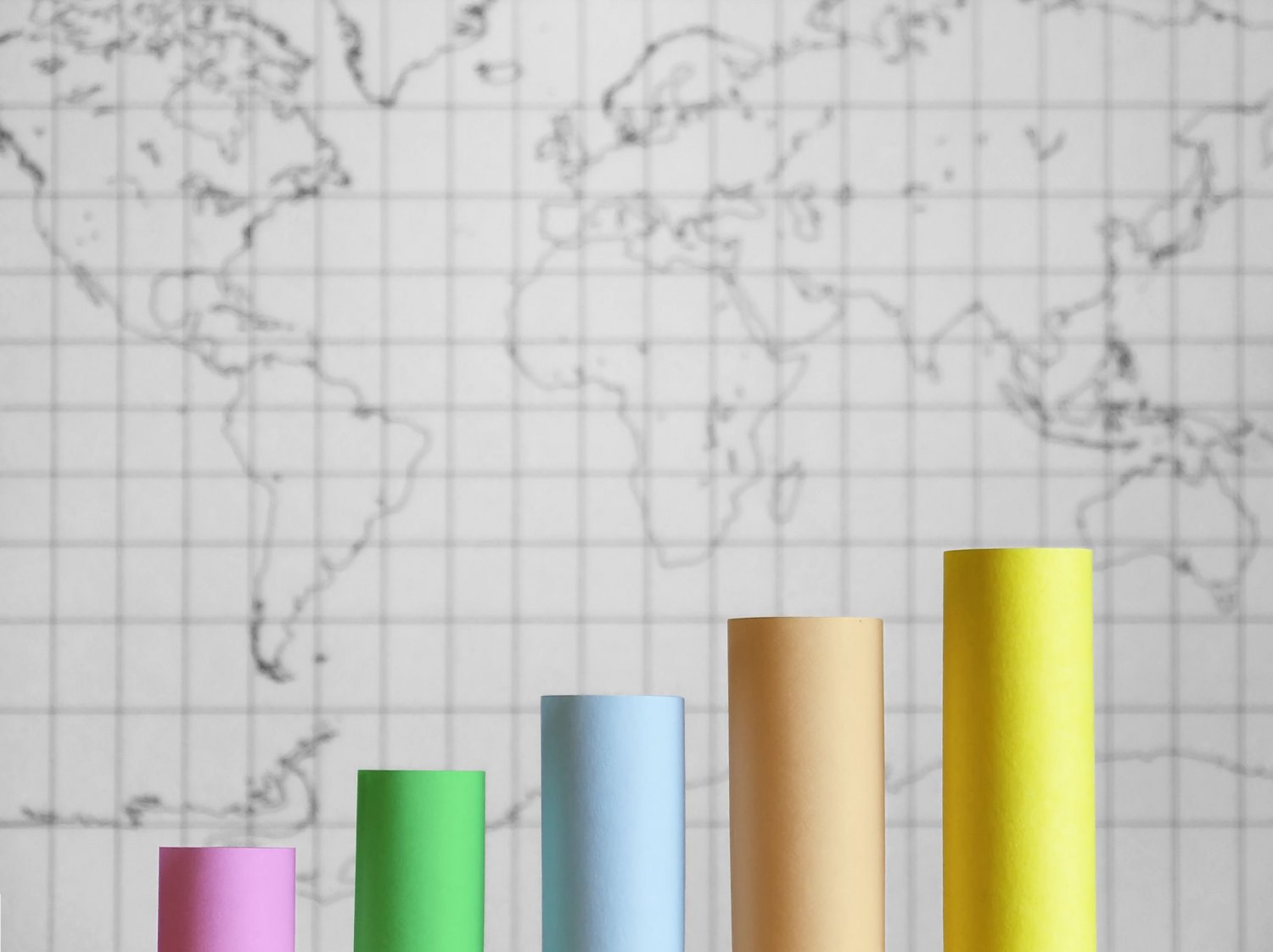 Analiza badania opinii publicznej to coś więcej, niż chwytliwy nagłówek i kolorowe słupki