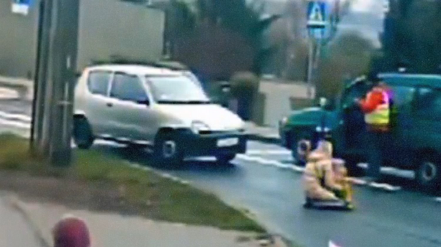 Wypadek w Żninie: sześciolatka potrącona na pasach