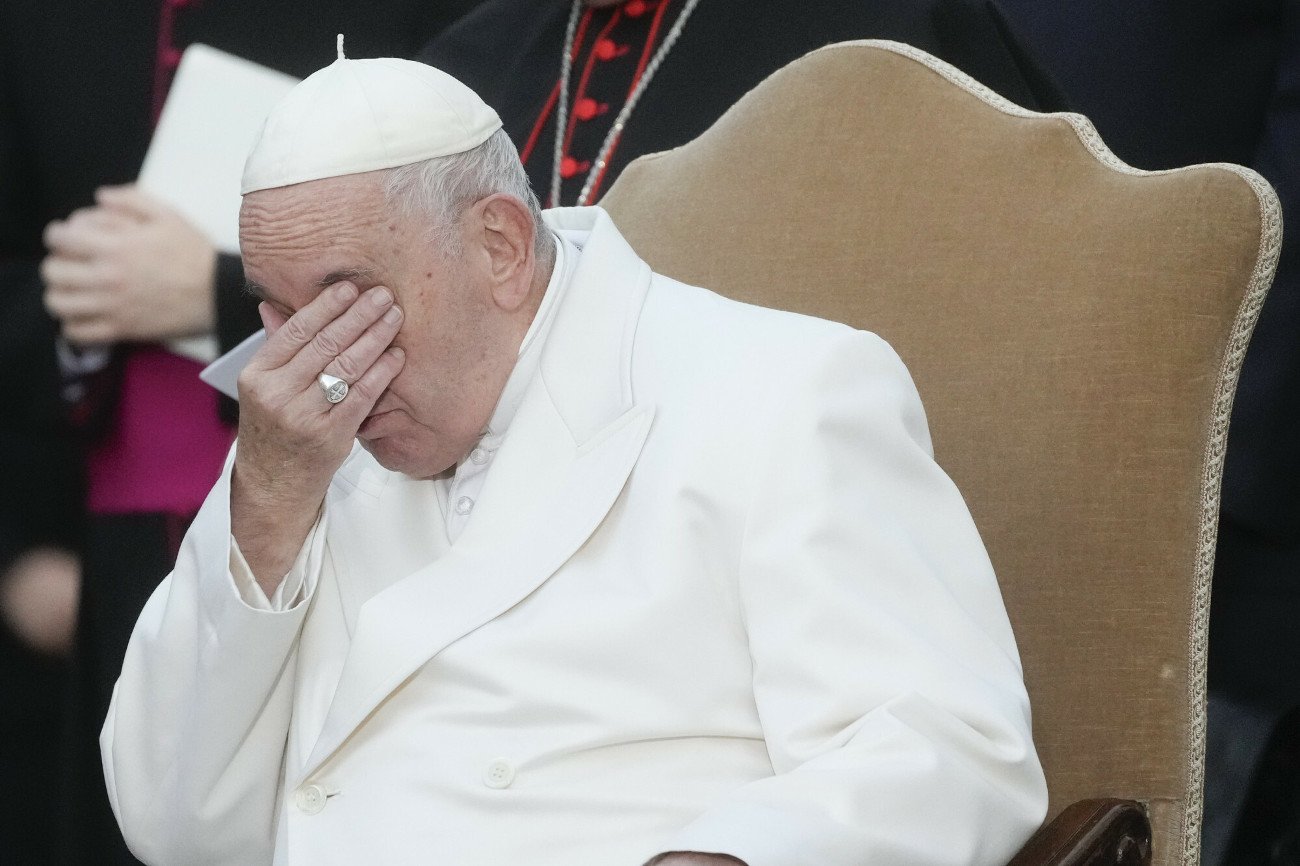 Papież modlił się o pokój na Ukrainie na Placu Hiszpańskim w Rzymie.