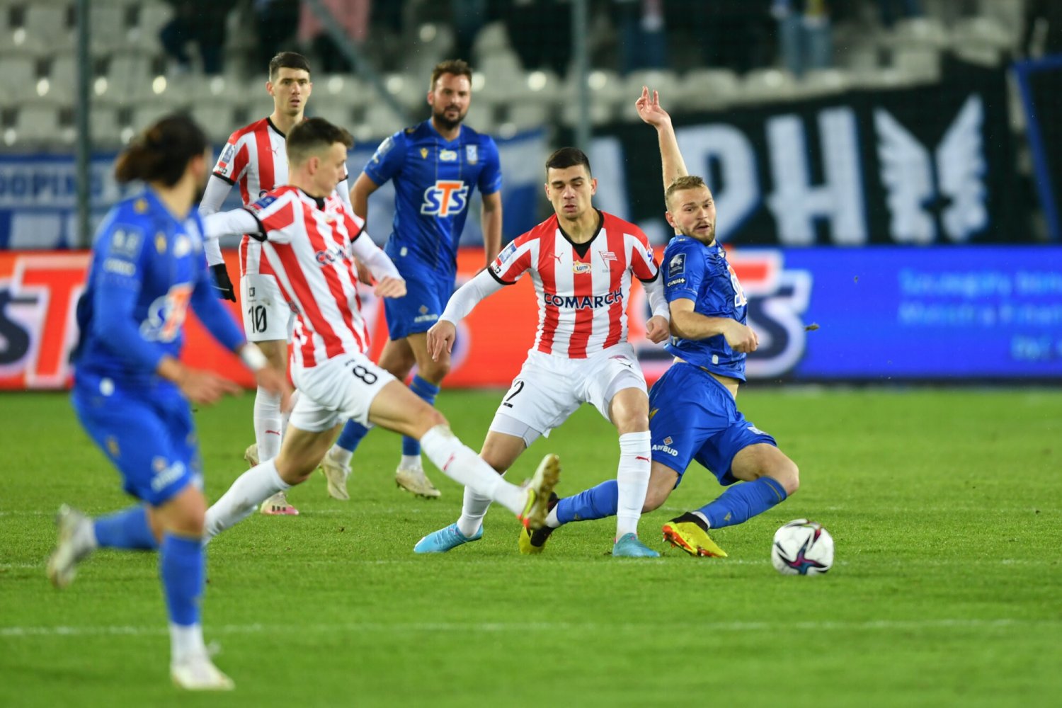 Cracovia zatrzymała na swoim terenie lidera, Lech traci przewagę, a rywale naciskają