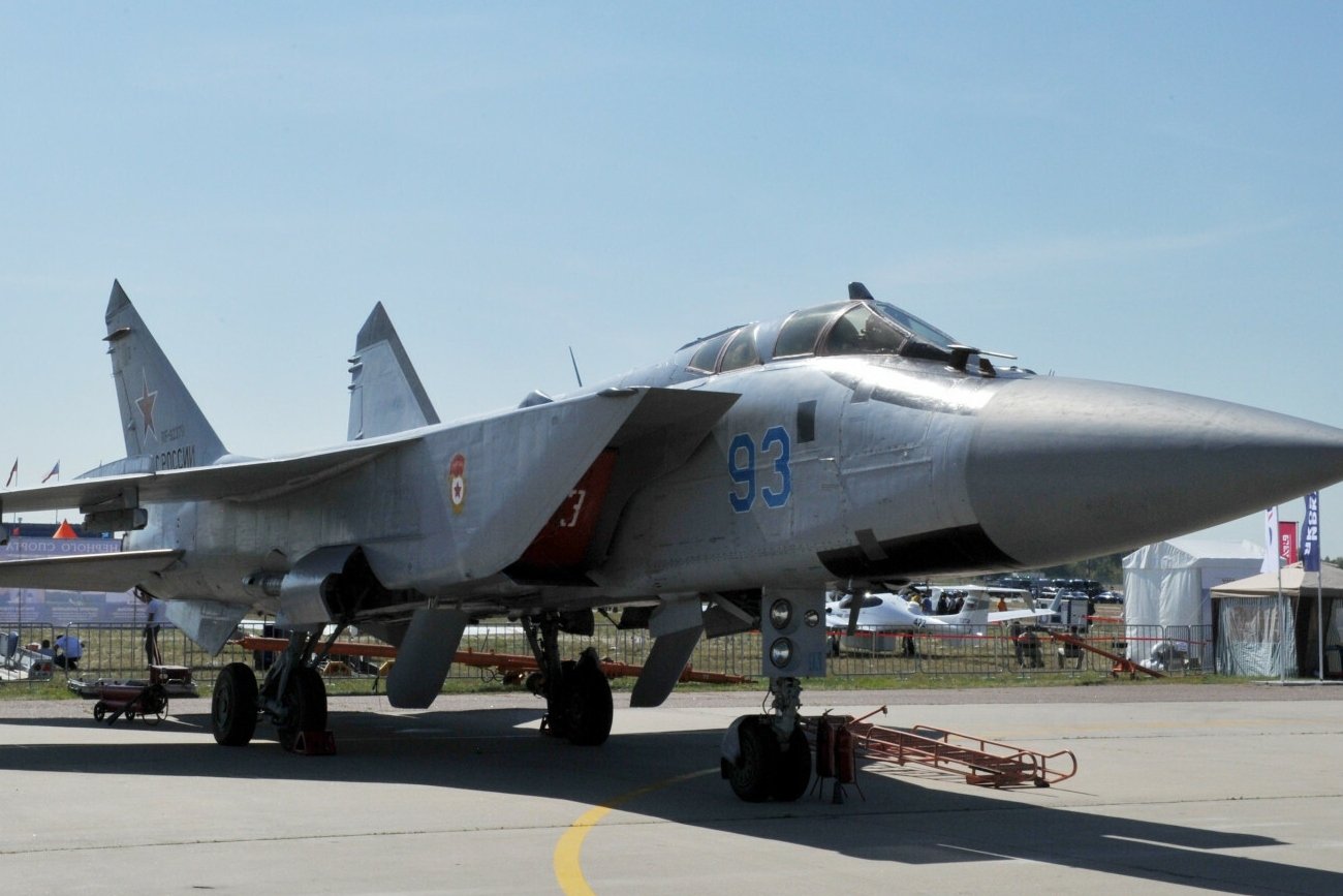 Rosja rozmieściła 3 samoloty z hipersonicznymi pociskami Kindżał 70 km od Polski