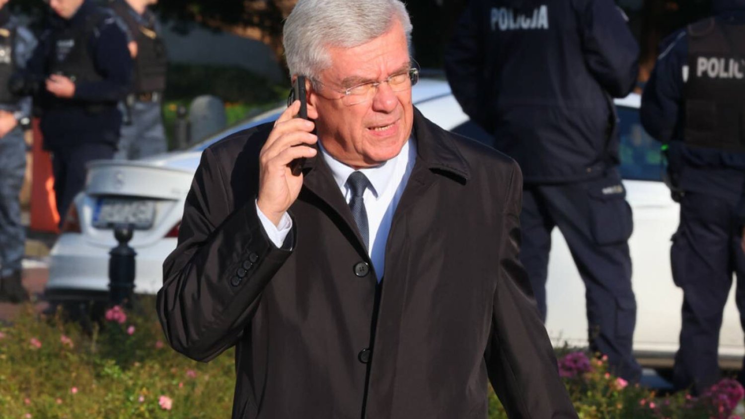 Stanisław Karczewski zaatakowany torbą w czasie świątecznych zakupów