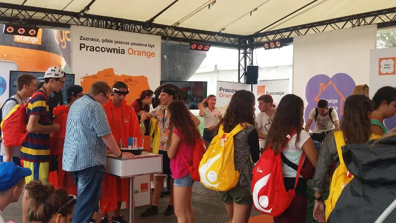 W trakcie tegorocznych obchodów ŚDM w Krakowie jest prowadzona zbiórka pieniędzy na multimedialne świetlice w małych miejscowościach i wsiach