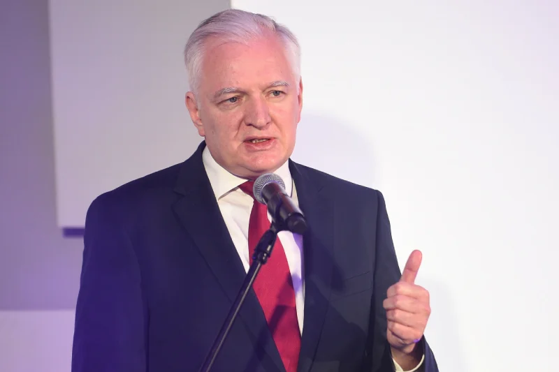 Jarosław Gowin opowiedział o tym kogo widzi jako nowego premiera, gdyby opozycji udało się wygrać wybory, kto będzie starał się o fotel prezydenta RP oraz o swojej perspektywie przyszłości Jarosława Kaczyńskiego.