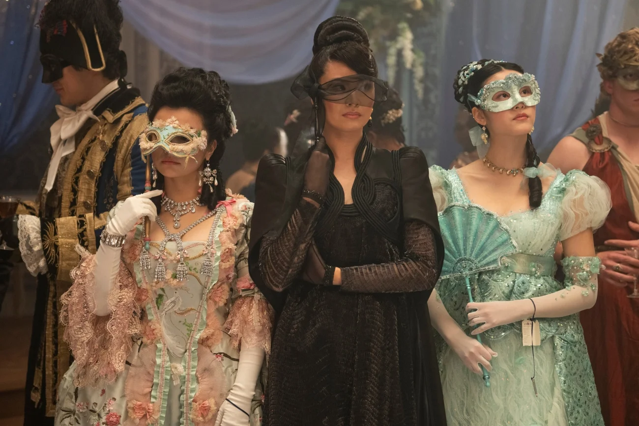 Michelle Mao, Katie Leung i Isabella Wei w serialu "Bridgertonowie"