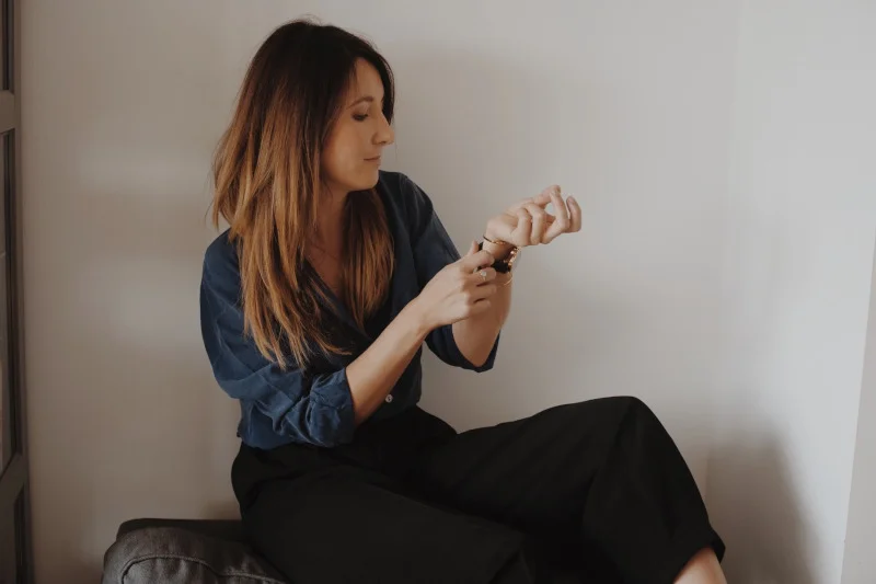Agnieszka Pietrzak prowadzi na instagramie konto Stylistkazmian. W przystępny i ciekawy sposób podpowiada kobietom, jak m.in. ograniczyć kupowanie ubrań.