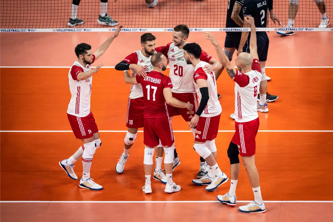 Siatkarze walczą o pierwsze miejsce, ale i tak nie będą pierwsi. Kolejna kuriozalna decyzja FIVB przed finałami