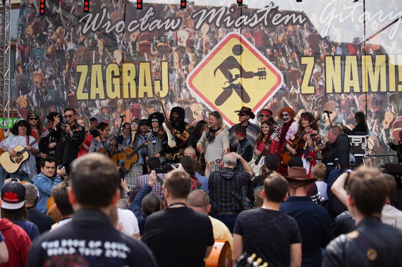 Bicie Gitarowego Rekordu Guinnessa to niesamowite przeżycie.