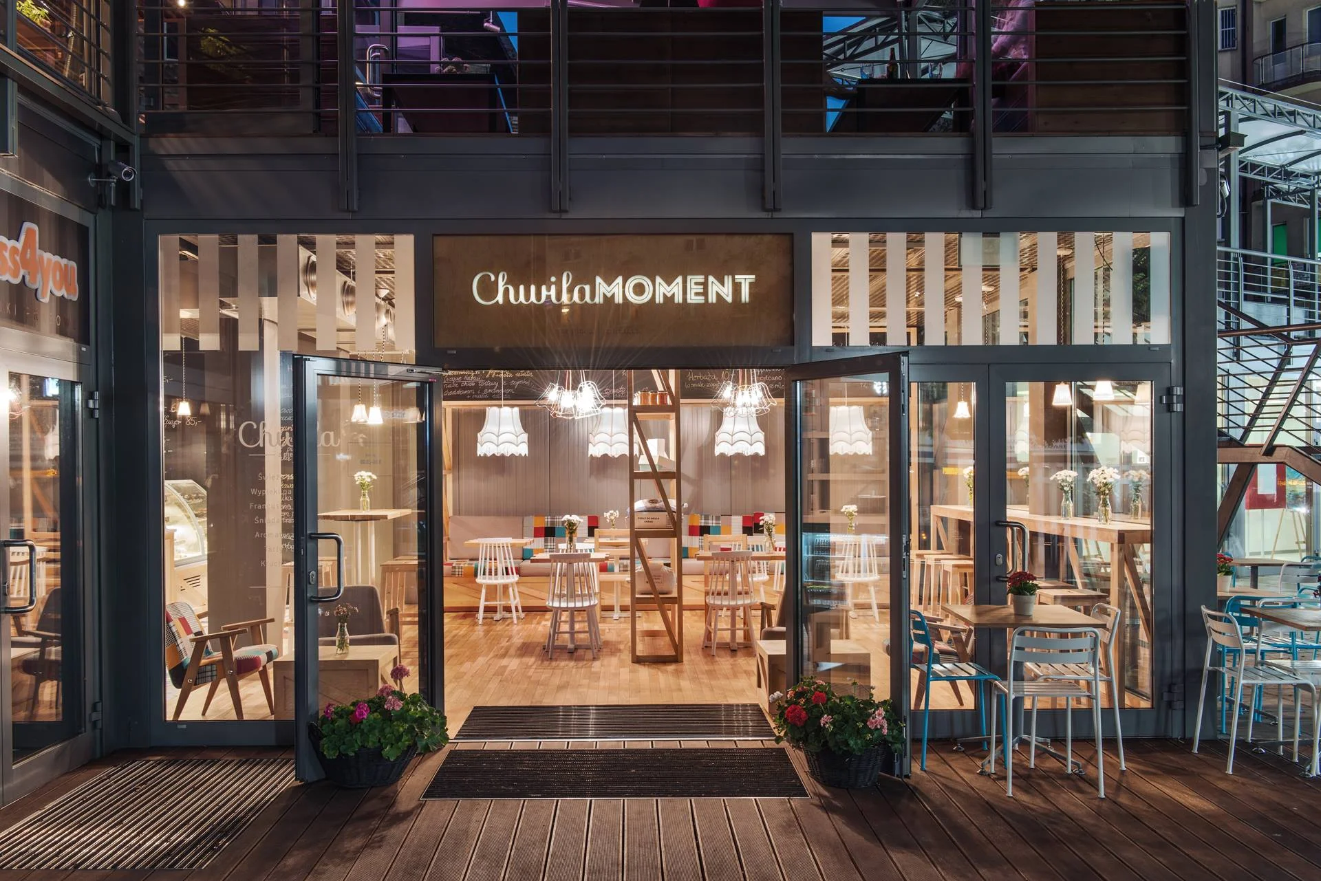 [url=www.facebook.com/chwilamomentgdynia] Chwila Moment [/url]