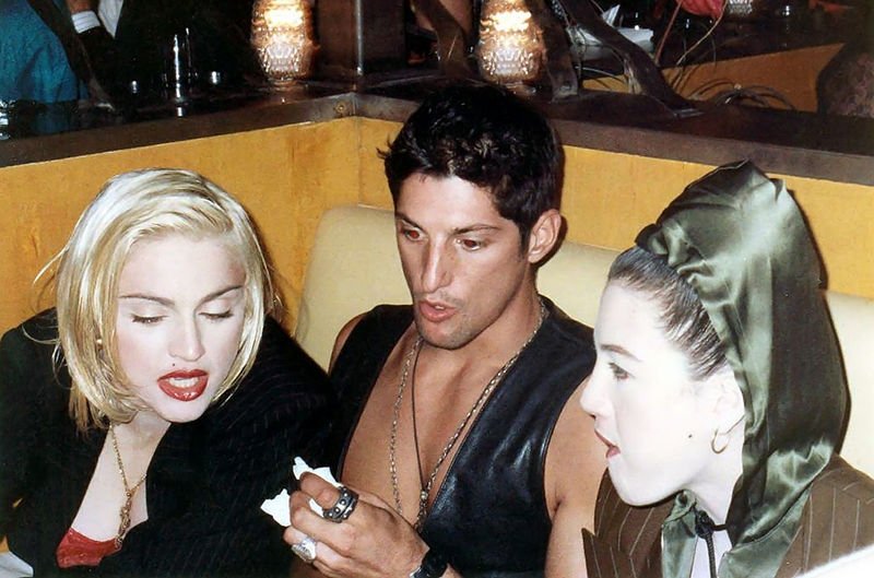 Madonna na imprezie, 1990 rok