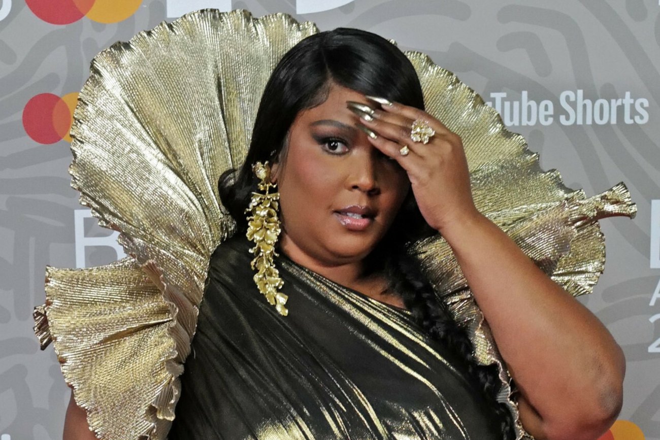 Kim jest Lizzo? Gwiazdę Openera oskarżono o molestowanie seksualne.