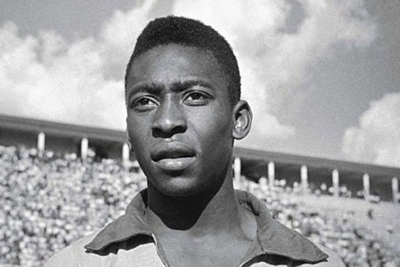 Pele - jedna z największych gwiazd futbolu w historii.