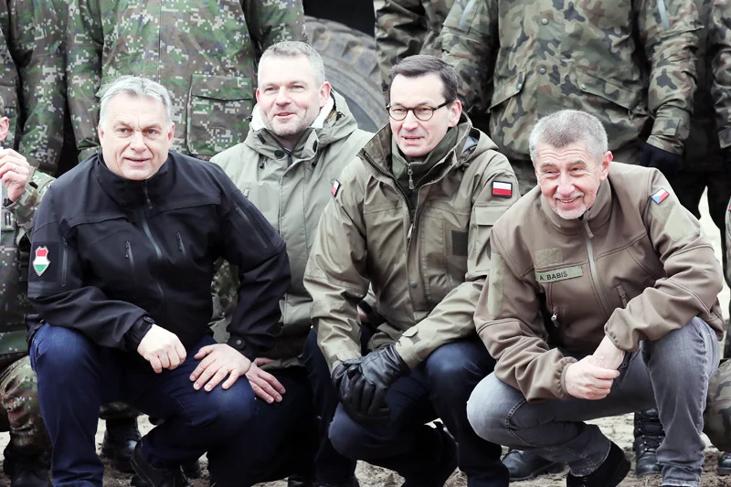 PiS przegrało w PE, bo Zachód zemścił się za "utrącenie" Fransa Timmermansa? Sytuacja Czechów i Węgrów temu przeczy.