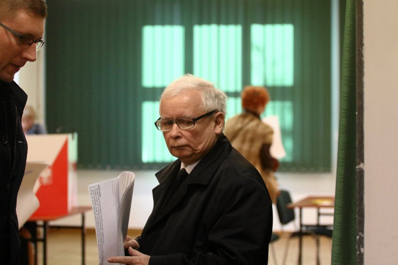 PiS w wyborach samorządowych wygrało w sejmikach wojewódzkich. Ale w dużych miastach partia Jarosława Kaczyńskiego najczęściej poniosła klęskę.