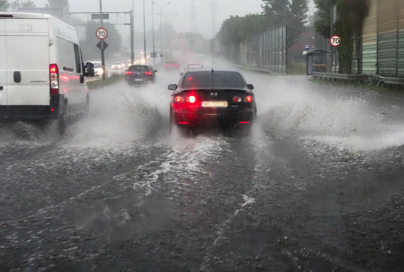 Pogoda. Idzie drastyczne ochłodzenie, deszcz i silny wiatr.