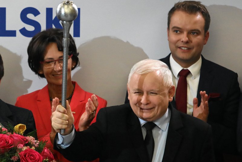 PiS ma mieć w nowym Sejmie 239 posłów.