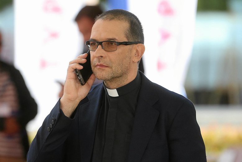 Ks. Stryczek mówi, że czuje się zaszczuty przez media.